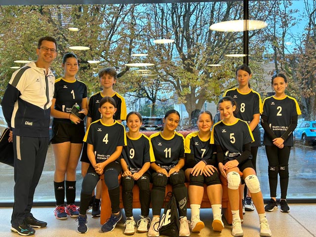 Das neuformierte Team des TSV Frick Volley DU15. Foto: zVg