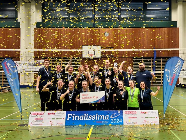 Wie im Vorjahr jubelt der Titelverteidiger: Volley Smash 05 Laufenburg-Kaisten ist Aargauer Cup-Sieger. Fto: zVg